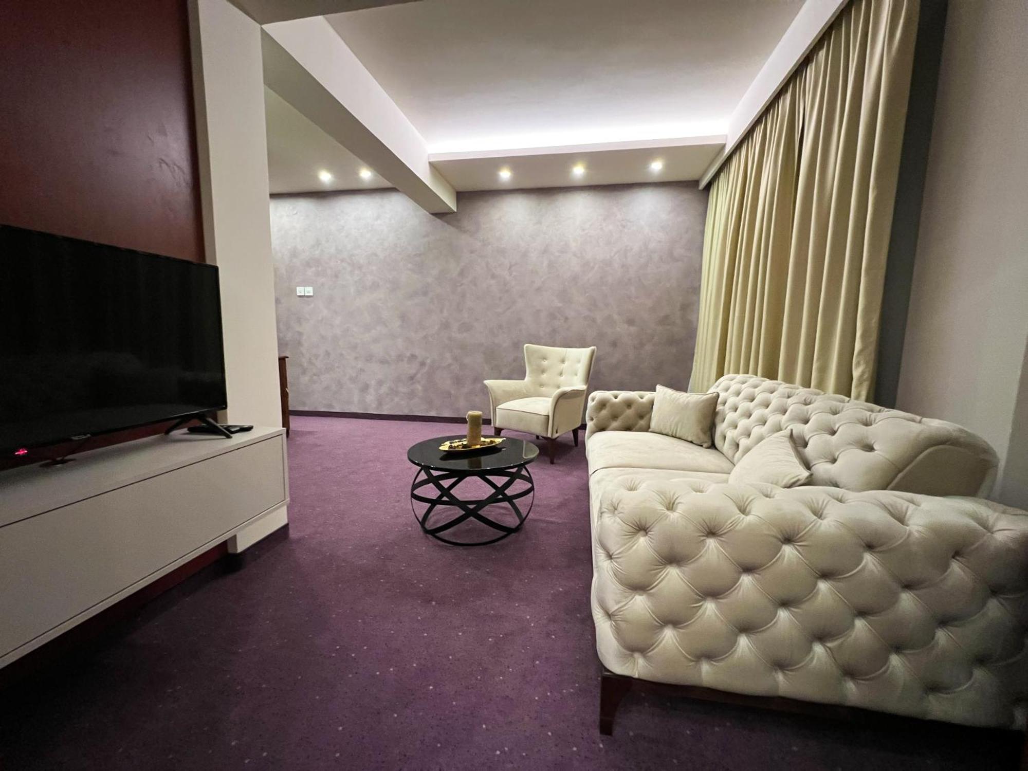 Hotel Laktaši Exteriör bild