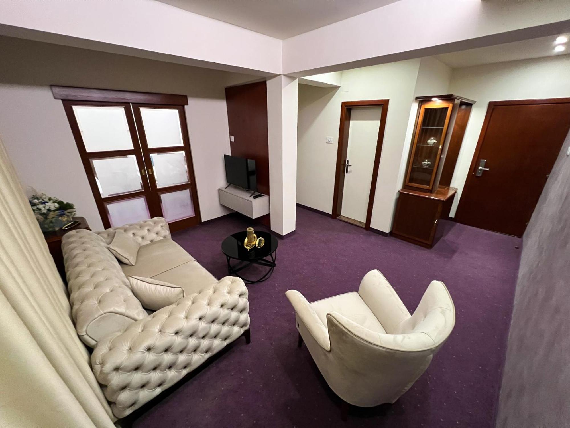Hotel Laktaši Exteriör bild
